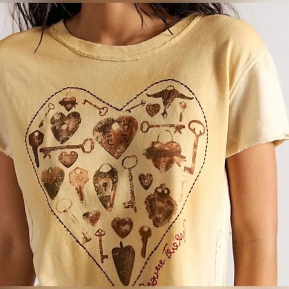 NWT Free People S We the Free Key 🔑 to My Heart ♥️ Tee in Summer Sand Combo New - Picture 3 of 7